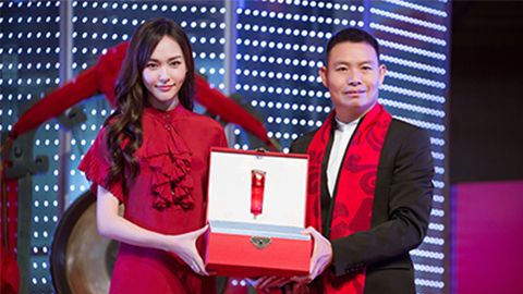 中国美正当红，vinbet浩博A股上市，引领新时代